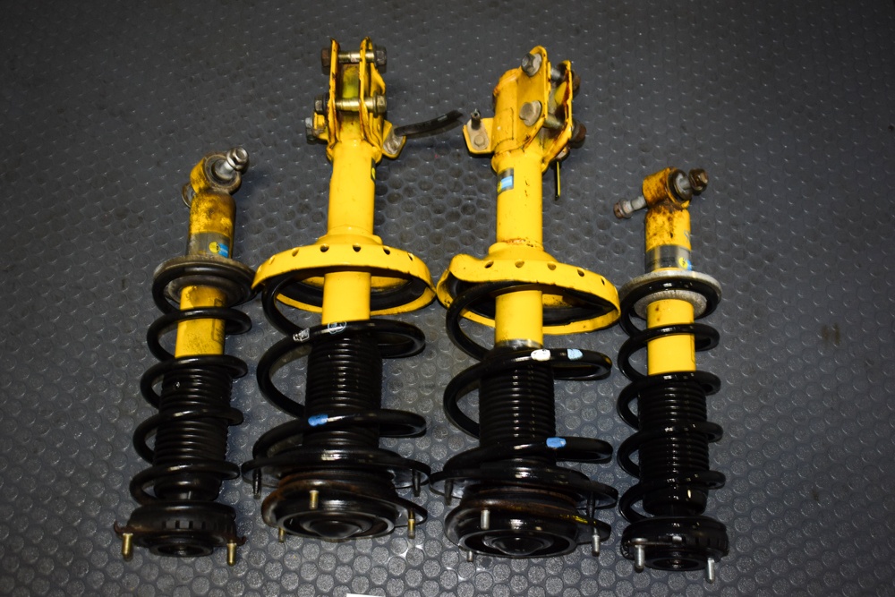 04-07 Legacy GT 20310AG400 Bilstein Struts with Springs for Sale.